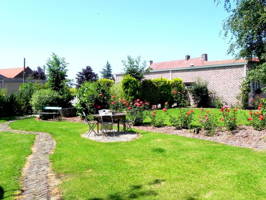 Bed and Breakfast Les Charmilles Hazebrouck Exterior foto